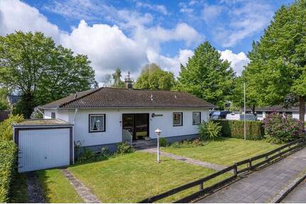 Einfamilienhaus mit Vollkeller auf sonnigem Grundstück in Eutin