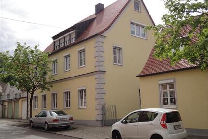 Stylische 2-Zimmer Dachgeschosswohnung in Oettingen in Bayern