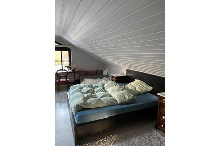Zimmer im Einfamilienhaus - 650,00&nbsp;EUR Kaltmiete, ca.&nbsp; 45,00&nbsp;m&sup2; in Gilching (PLZ: 82205)