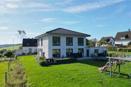 Haus zum Kaufen in Dahlem 468.000,00 € 189.39 m²