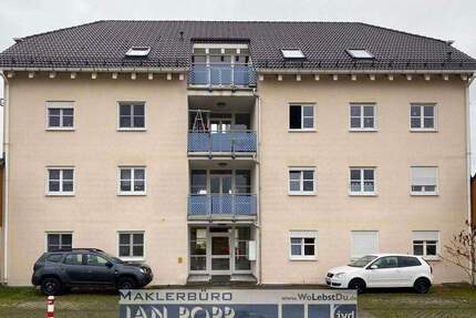Attraktive 3-Raum-Wohnung am Ortsrand mit umlaufendem Balkon und Garage - Mohlsdorf-Teichwolframsdorf Reudnitz