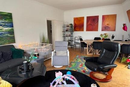 Große 3 Zimmer Wohnung mit Balkon in Neuhaus zu vermieten - Holzminden