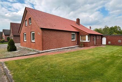 Haus mit möglicher Anliegerwohnung, Garten mit See - Papenburg