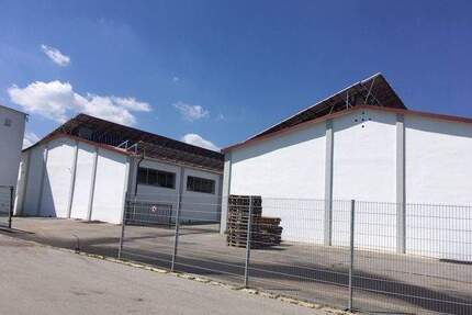 Hallenfläche in Aidenbach - 1.490,00&nbsp;EUR Kaltmiete, in Aidenbach (PLZ: 94501)