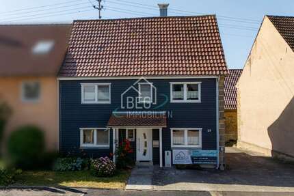 Haus zum Kaufen in Rot am See Hausen am Bach 340.000,00 € 105.55 m² - Rot am See / Hausen am Bach