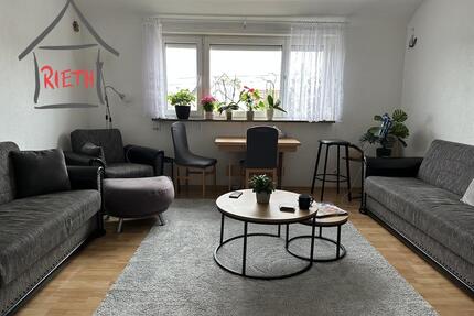 * 3 Zimmer DG-Wohnung in zentraler und ruhiger Lage von Hoheneck * - Ludwigsburg