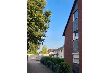 2 Zimmer Loft 73 m2 chic kernsaniert EBK Loggia Stellplatz Garten - Wunstorf