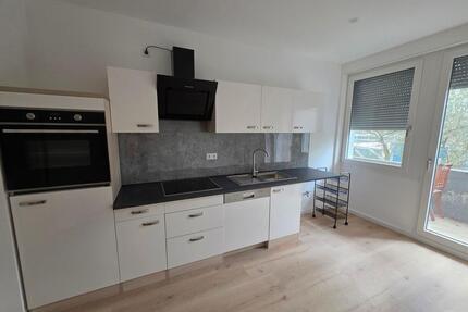 Familienfreundliche kernsanierte große 91qm helle 3-Zimmer-Wohnung mit Terrasse Einbauküche zentral - Karlsruhe Südstadt