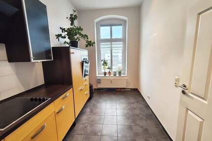 Wohnen im grünen helle schöne 2-R.-Wohnung ca.70m2 im 1.OG zu vermieten . - Magdeburg Altstadt