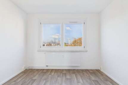 Wohnung zum Mieten in Chemnitz 305,00 € 53.54 m²