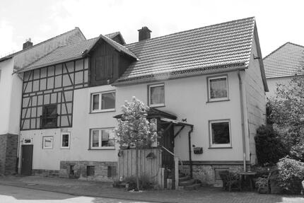 Haus in Diemelsee - 89.000,00&nbsp;EUR Kaufpreis, ca.&nbsp; 110,00&nbsp;m&sup2; in Diemelsee (PLZ: 34519)