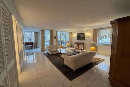 Wohnung zum Mieten in Nürnberg 2.600,00 € 208 m²