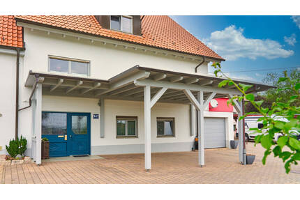 Ruhe, Raum, Freiheit - Moderner Aussiedlerhof mit riesigem Grund für Selbstversorgerträume - Wüstenrot / Schweizerhof Maienfels