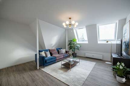 Wohnung zum Kaufen in Berlin 1.305.000,00 € 245.12 m²