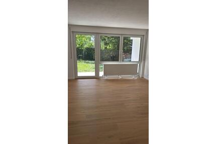 1 Zimmer Wohnung in Ludwigsburg ab 1.Mai mit Terrasse und Garage