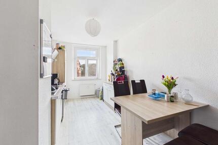 Mit Einbauküche! Moderne 3-Zimmer DG Wohnung in Plauen Nähe Klinikum