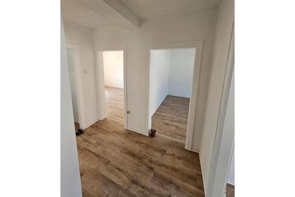 Wunderschöne 3-Zimmer-Wohnung. - 360,00&nbsp;EUR Kaltmiete, ca.&nbsp; 55,00&nbsp;m&sup2; in Hof (PLZ: 95032) Christiansreuth
