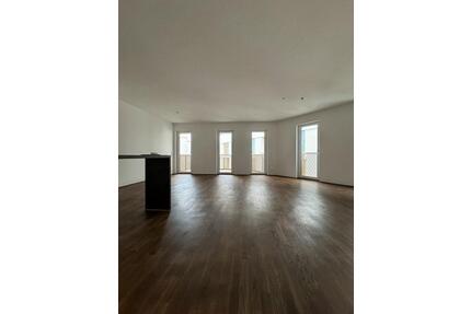 Exklusive 4-Zimmer Wohnung Ulm Zentrum! TG + Küche 2x Bad!