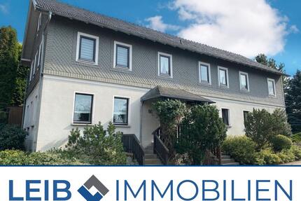2-Zimmer-Wohnung in Ahorn mit Einbauküche und 2 Stellplätzen direkt vor dem Haus