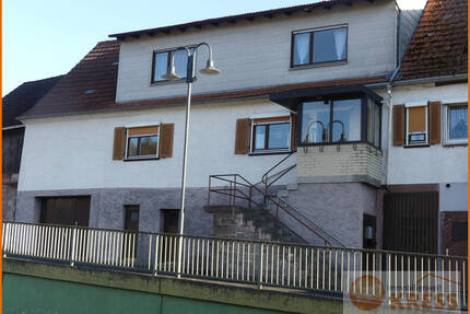 Ehemaliges Bauernhaus in der Ortslage von Snt-Jossa mit Garage, Balkon, Scheune und tollem Fernblick - Sinntal / Jossa