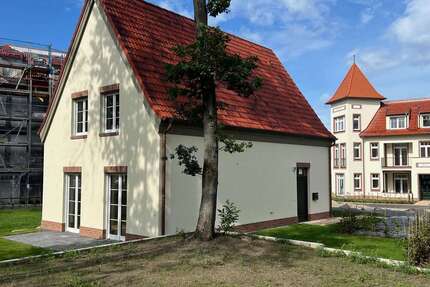 Haus zum Mieten in Beelitz 2.070,00 € 137.7 m²