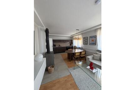 5 Zimmer Doppelhaushälfte - 2.155,00&nbsp;EUR Kaltmiete, ca.&nbsp; 120,00&nbsp;m&sup2; in Frankfurt am Main (PLZ: 65931) Sindlingen