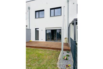 Reihenmittelhaus Burgweinting - 799.000,00&nbsp;EUR Kaufpreis, ca.&nbsp; 130,00&nbsp;m&sup2; in Regensburg (PLZ: 93055) Brandlberg