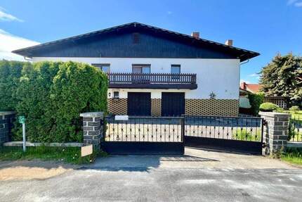 - provisionsfrei - ruhiges Einfamilienhaus mit großer Werkstatt, 3 Garagen und Garten in Weinhübel ! Ein wahres Paradies für Tüftler, Schrauber und Se - Görlitz