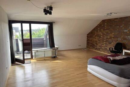 2,5-Zimmer-Wohnung mit Südbalkon und PKW-Stellplatz in beliebter und ruhiger Lage von Möhrendorf