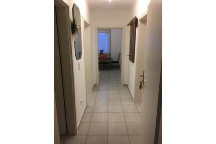 3-Zimmer Wohnung möbilisiert - 850,00&nbsp;EUR Kaltmiete, ca.&nbsp; 90,00&nbsp;m&sup2; in Remscheid (PLZ: 42853)