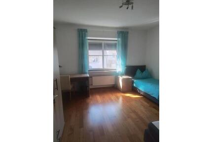 Zimmer nur an Wochenendheimfahrer zu vermieten - Langenpreising