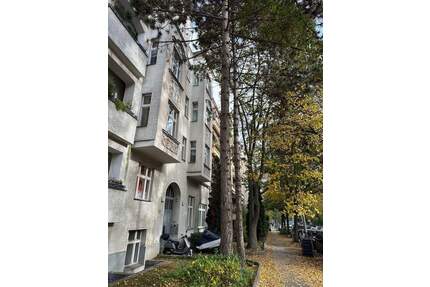 Gemütliche 2 Zimmer Altbauwohnung mit Balkon im grünen Steglitz-Zehlendorf mit Eigennutzoption! - Berlin Lichterfelde