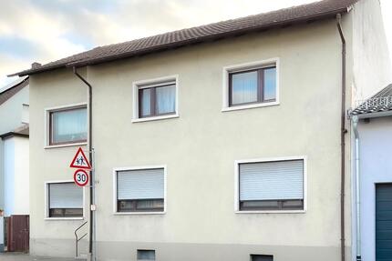 1-2 Fam.Haus 7-9 Zi., 209 qm, Oberhausen, weitere Bebauung PRIVAT - Oberhausen-Rheinhausen