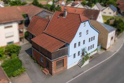 Raum für Ideen: Wohnen, Arbeiten und Hobby auf über 326 m² Gesamtfläche - Mosbach Lohrbach