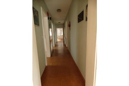 Von privat: 4,5-ZKB 68 qm + Souterrainraum 15 qm - Gernsheim