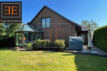 Edles Wohnen in Appen: Granitboden, zwei Bäder, Gäste-WC, traumhafter Garten und Indoor-Schwimmbad