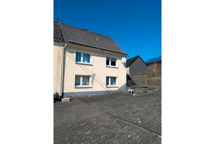Bauernhaus in Waigandshain - 700,00&nbsp;EUR Kaltmiete, ca.&nbsp; 125,00&nbsp;m&sup2; in Beselich (PLZ: 65614)