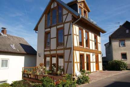Haus zum Kaufen in Hohenstein-Born 380.000,00 € 110 m²