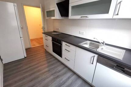 ERSTBEZUG 3 Zimmer, mit EBK im Zentrum von Eilenburg, top Tageslichtbad