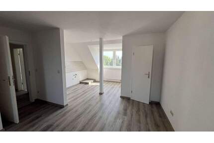 LIVEVIDEO, S-Bahn-Badesee-Wohnen im Grünen, HomeofficePendeln(30Min. LEIPZIG) hilfsbereite Nachbarn - BORNA-Neukirchen