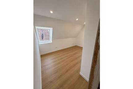 Haus zum Kaufen in Heroldsberg 1.100.000,00 € 250 m²