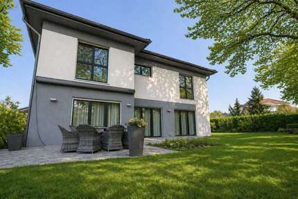 Haus zum Kaufen in Groß Glienicke 1.095.000,00 € 210 m²