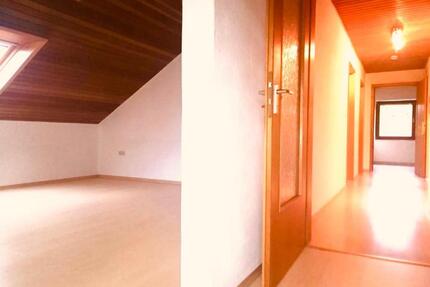 Wohnung Dachgeschoss - 650,00&nbsp;EUR Kaltmiete, ca.&nbsp; 70,00&nbsp;m&sup2; in Neuburg an der Donau (PLZ: 86633)