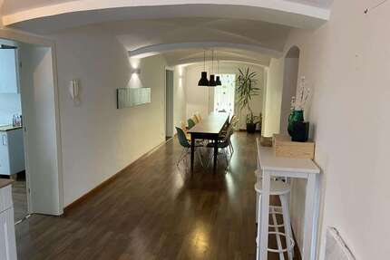 Wohnung zum Mieten in Unterföhring 3.080,00 € 280 m²