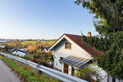 Haus zum Kaufen in Eggenfelden 275.000,00 € 108 m²