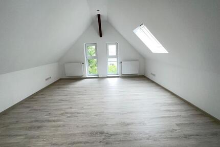 Hübsche Dachgeschoss 1 ZKB - Lahntal