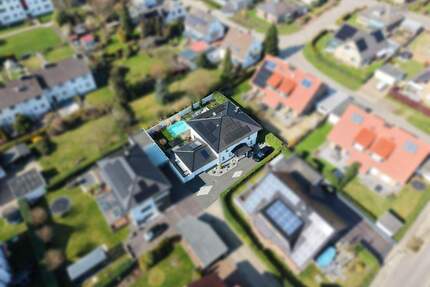 Exklusives Anwesen mit Pool und architektonischer Klarheit - Minden Innenstadt