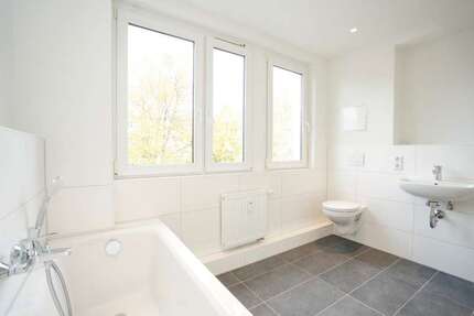 Wohnung zum Mieten in Chemnitz 363,36 € 46.67 m²