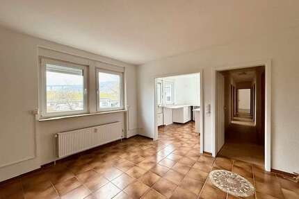 Wohnung zum Mieten in Siegen-Eiserfeld 2.050,00 € 171 m²