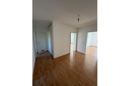 3-Zimmer-Wohnung-Wiesbaden-Biebrich zu vermieten ****Warm****